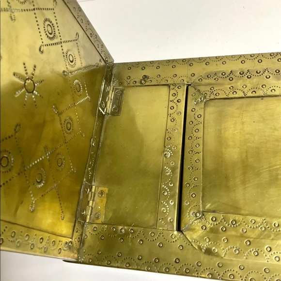 Antique Very Rare Folding Embossing Metallic Brass Book Ends and Shelf - Picture 11 of 12